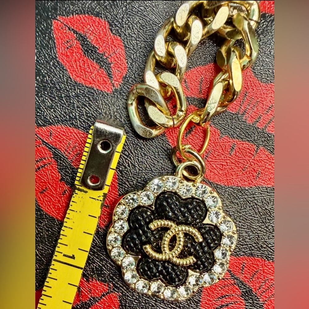 👑✅PRICE FIRM✅ Bejeweled Key Chain or Purse Charm. NWOT - Picture 10 of 16